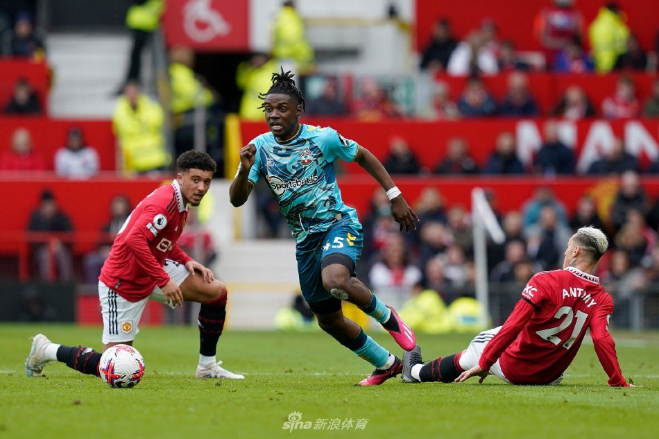 从小便展现 从小便展现